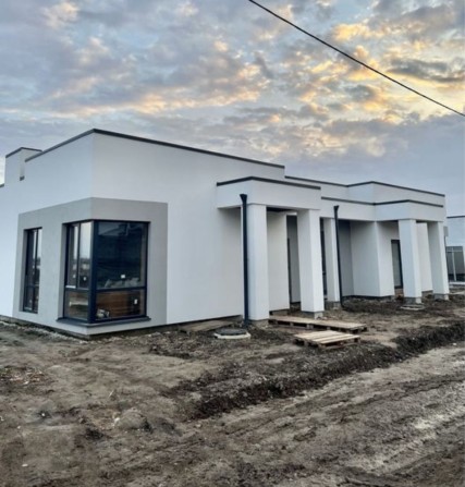 Продаж будинка у Зарічанах - фото 1
