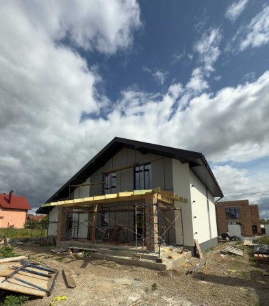Продаж 2 х поверхового приватного будинку у Кріхівцях  вул. Волошкова. - фото 1