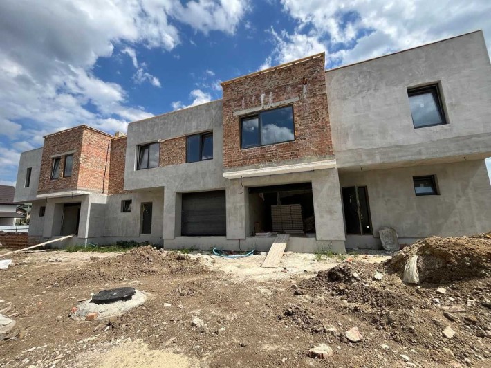 Продаж готового таунхауса  с. Крихівці! Можна робити ремонт - фото 1