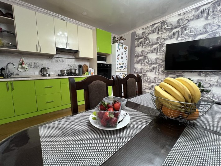 Будинок з газом ,4 кімнати ,10 соток .Заходь та живи ! - фото 1