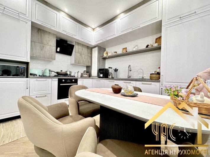 БЕЗ КОМІСІЇ! Продаж будинку з авторським сучасним ремонтом! Є ГАЗ - фото 1