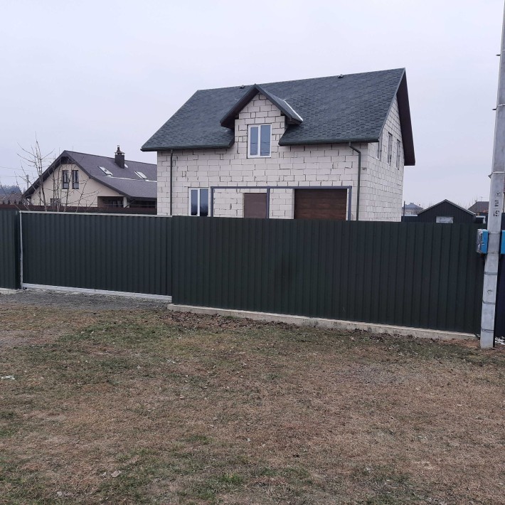 Будинок з гаражем - фото 1