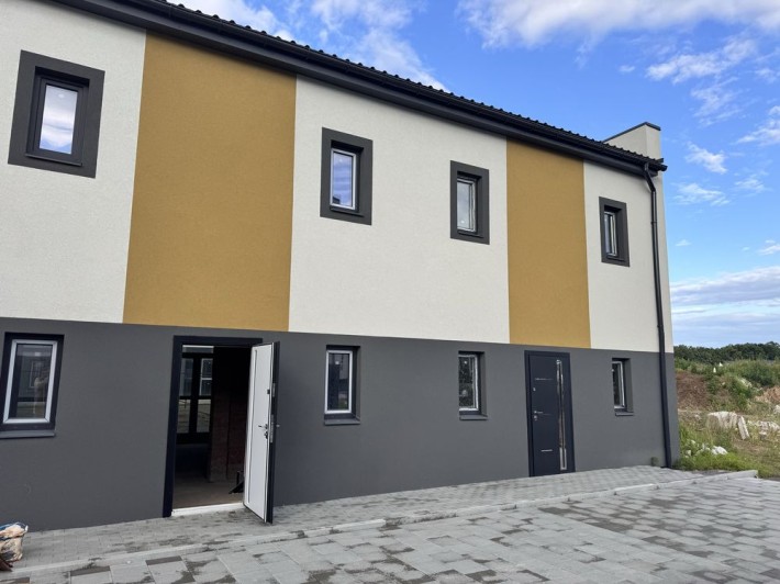 Продам таун хауз, Святопетрівське ЖК Санвіль Парк 88 кв м, 2 паркомісц - фото 1