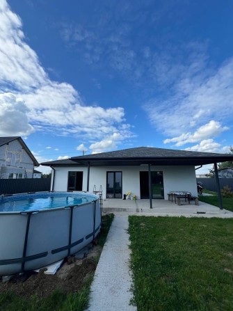Продам заміський будинок з басейном. Без комісії - фото 1