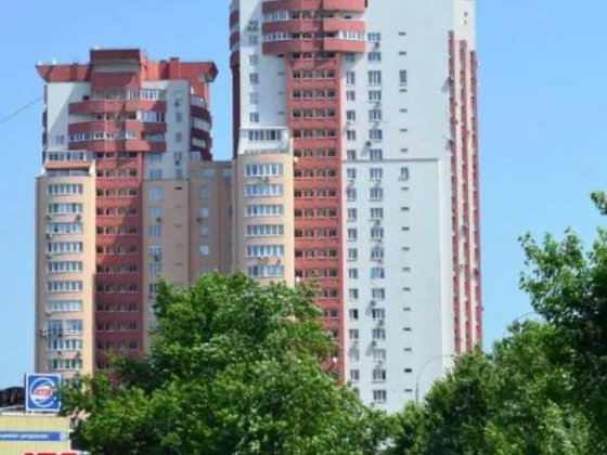 Продаж 2-к квартири просп. Павла Тичини 18б Київ