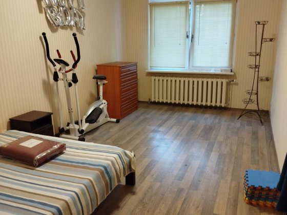 Продам 4-х кімнатну квартиру по вул.Милославська 4, Деснянський район, Троєщина. Киев