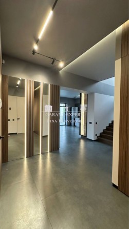 Будинок з ремонтом в Ходосівці 180 м² + 60м² тераса. Закрита територія - фото 1