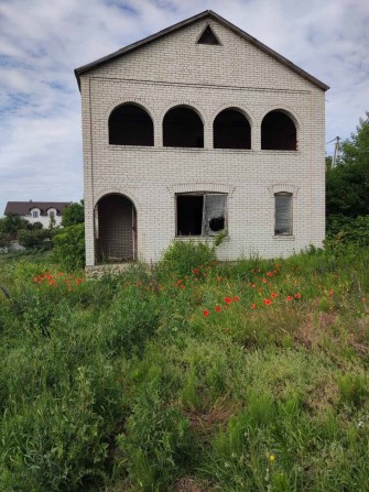 Продаж будинка возлі річки - фото 1
