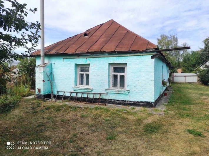 Продаються 2 земельні ділянки та хата в жилому стані в Таращі (торг) - фото 1
