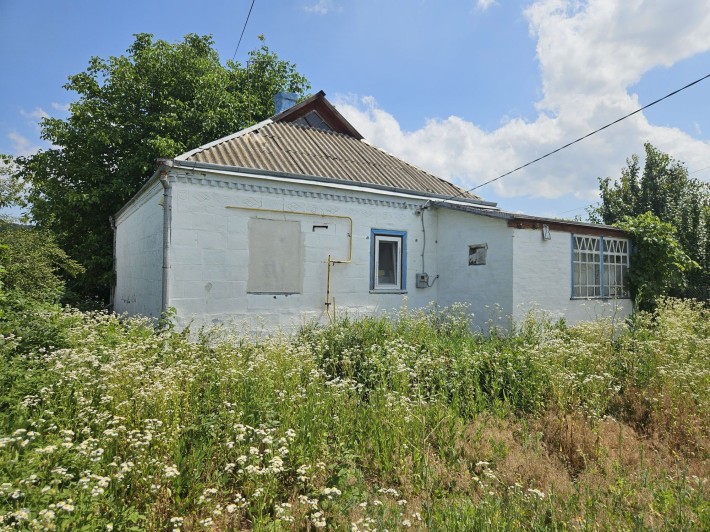 Продаеться будинок Київська обл, м. Ржищів, вул. Андрія Малишка, 23 - фото 1