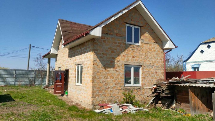 Продам будинок в Бузові вул. Центральна. 44000 у.о. - фото 1
