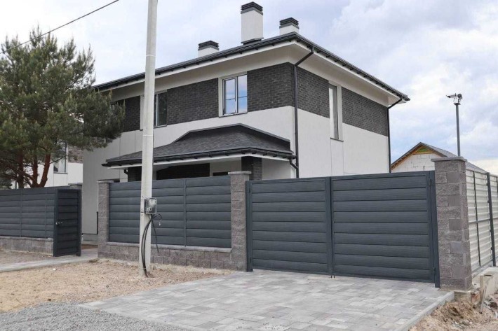 Новий 2-поверховий будинок 160 м² у Дмитрівці, район Куба - фото 1