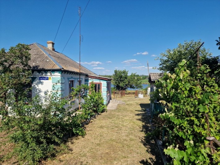 Продам будинок  (30 СОТ ділянка) - фото 1