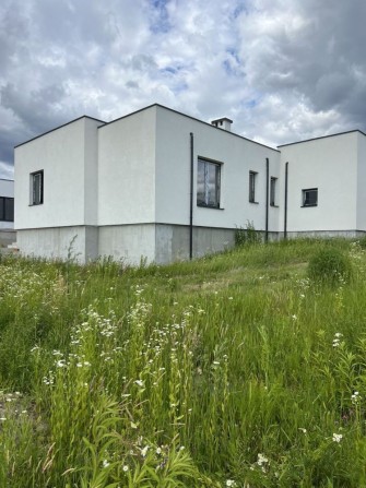 Продаж сучасного будинку в Солонці з комунікаціями і правом власності - фото 1