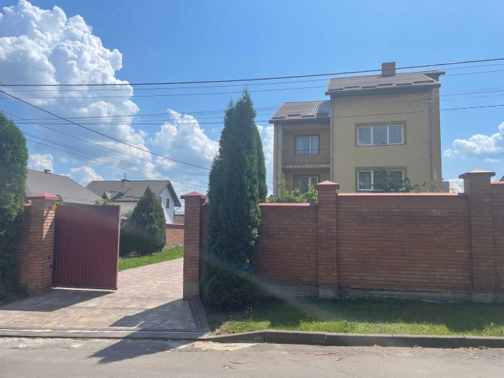 Продаж Будинку 350-м.кв с. Сокільники Ціна 355т$ - фото 1