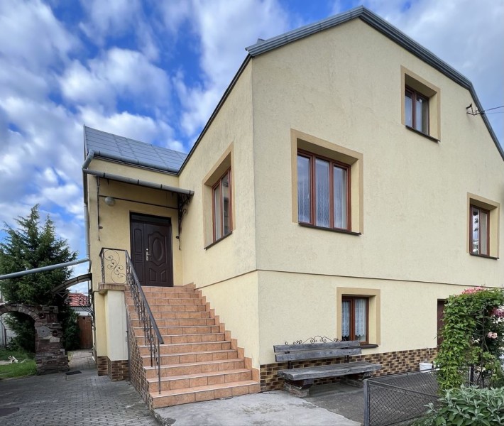 Продам будинок з ремонтом - фото 1