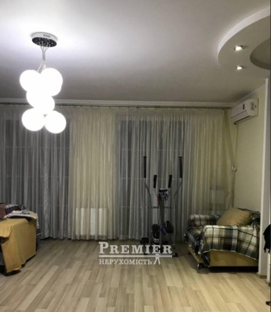 Продам 3-поверховий таунхаус у Великодолинському - фото 1
