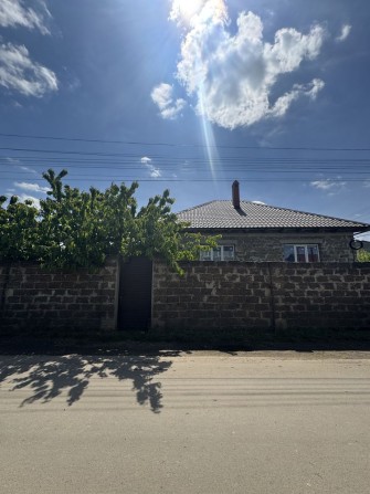 Продается дом в пригороде Черноморска - фото 1