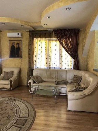 Добротный дом в Фонтанке - фото 1