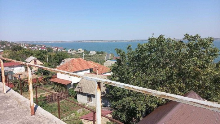 Добротна коробка дому в с.Усатове - фото 1