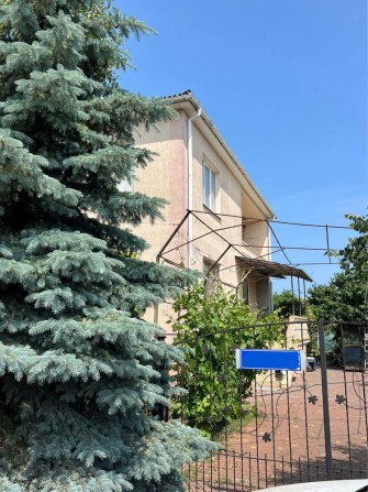 Добротный дом для семьи в с. Молодежное. - фото 1