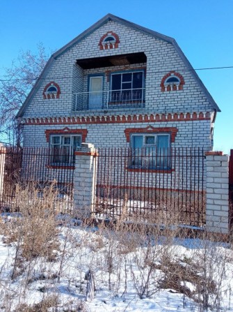Продаж 3-кімнатного будинку 96,4 м², смт. Градизьк - фото 1