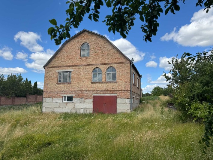 Продаж цегляного будинка в с. Корнин - фото 1