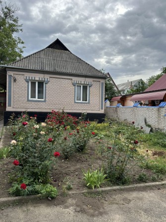 Продаж добротного будинку - фото 1