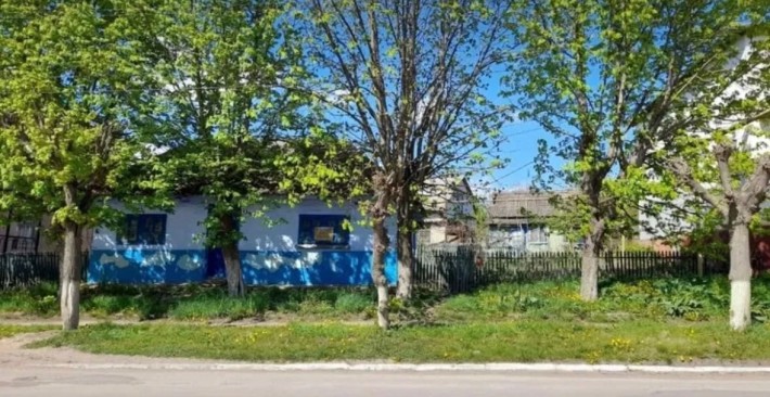 Терміново продам земельну ділянку  у самому центрі Кельменців - фото 1