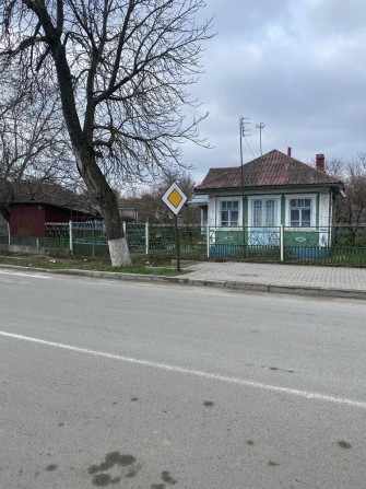 Продається будинок в Сокирянах біля базару - фото 1