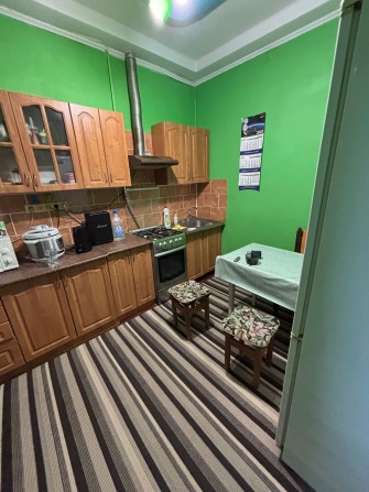 Продам 2хповерховий будинок (частину) біля парку Шевченка! - фото 1
