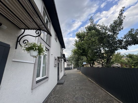 Продаж тауна з ремонтом , місто Бровари рн Розвилка Бровари