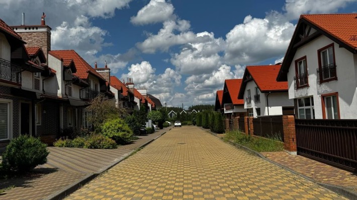 Чудовий приватний будинок закрита территорія. - фото 1