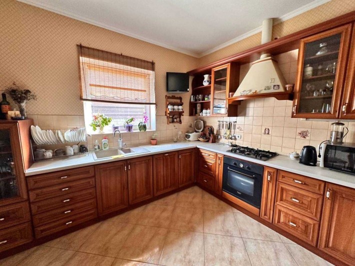 Продаж будинку, Центр - фото 1