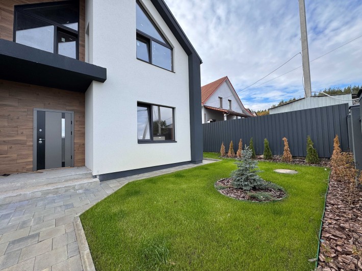 Продам готовий будинок з газом в Ірпені. Закрите КМ  з охороною. - фото 1