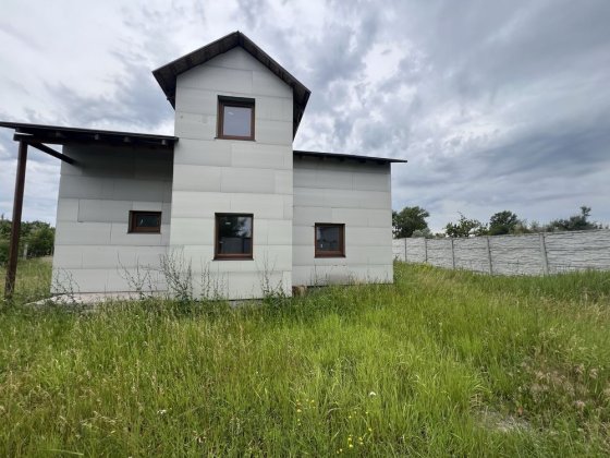 Новий будинок під ремонт