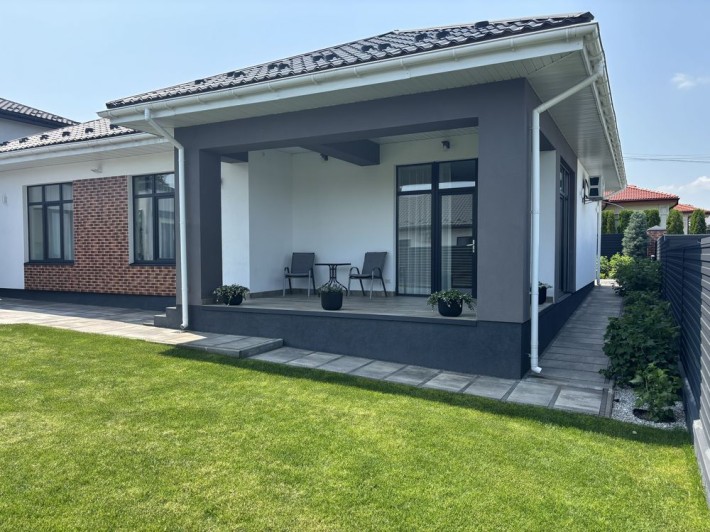 Продам будинок 120 м2 з ремонтом від власника - фото 1