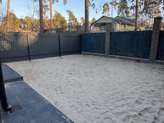 Готовый кирпичный таунхауз большой участок 100м2 4 комнаты, с Газом. Буча