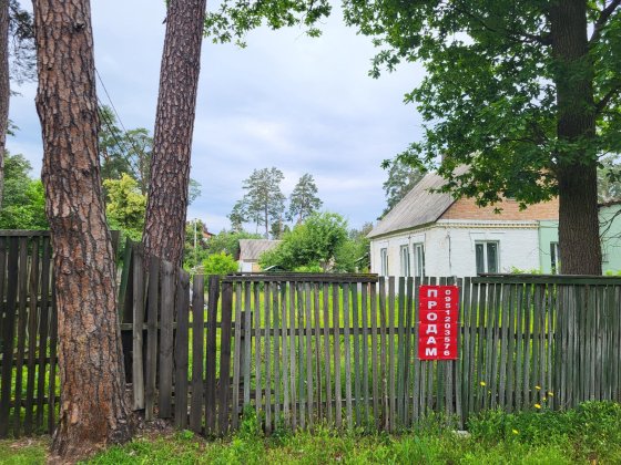 Продам гарну ділянку з 1/2 будинку в лісовій частині Ірпеня Ірпінь