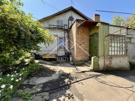 Продаж  просторого будинку Універмаг 44 квартал Кривий Ріг