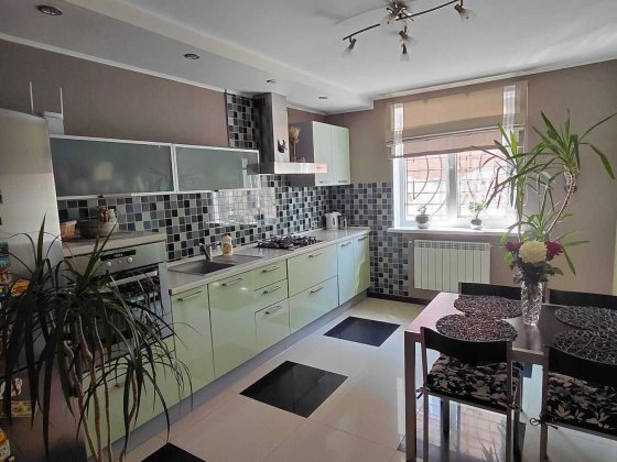 Окремий будинок з приватизованою земельною ділянкою! Полтава