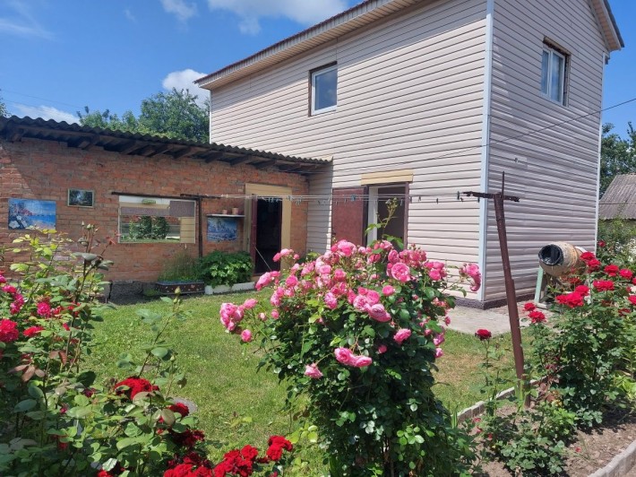 Продам будинок з окремим двором - фото 1