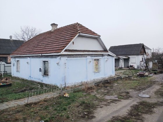 Продаж окремого будинку, 12 соток землі, 3 хв їзди до Макдональдз,торг Полтава