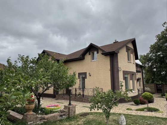 Продається просторий будинок з ландшафтною ділянкою|10 соток|266,6м2 Кривий Ріг