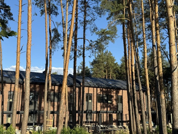 Лише один таунхаус ! Ірпінь Центральний Парк швидкий виїзд на Київ - фото 1