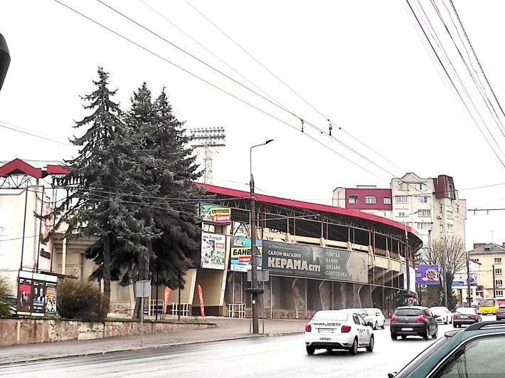 Продам будинок під комерцію в центрі - фото 1