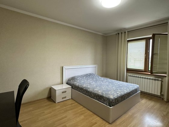 Просторий особняк в елітному районі на дослідний станції Чернівці