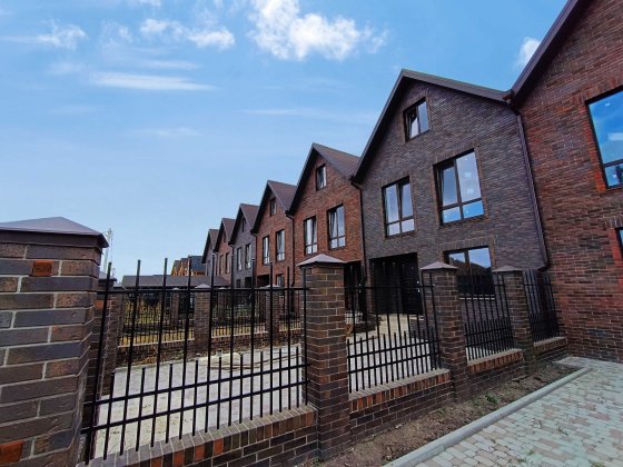 Продам якісний таунхаус на Козацькому проспекті (єОселя) Суми