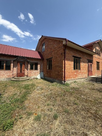 Будинок добротний, 20 км до м. Чернівці - фото 1
