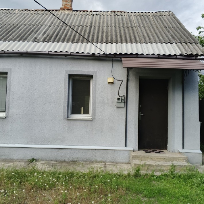 Сдаю в аренду уютный домик г.Мерефа возле соснового бора - фото 1
